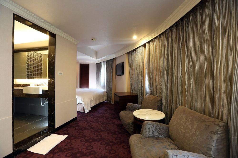 華麗大飯店ferrary Hotel Taipei Extérieur photo