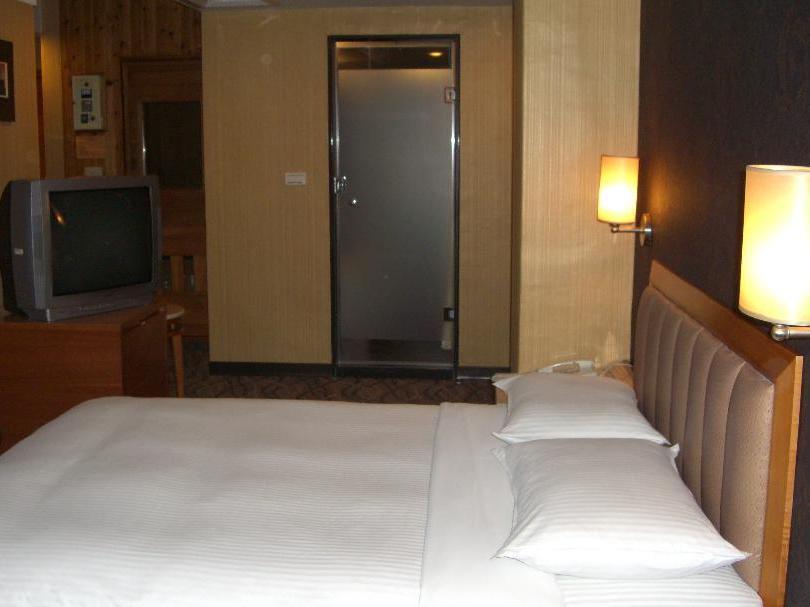 華麗大飯店ferrary Hotel Taipei Extérieur photo