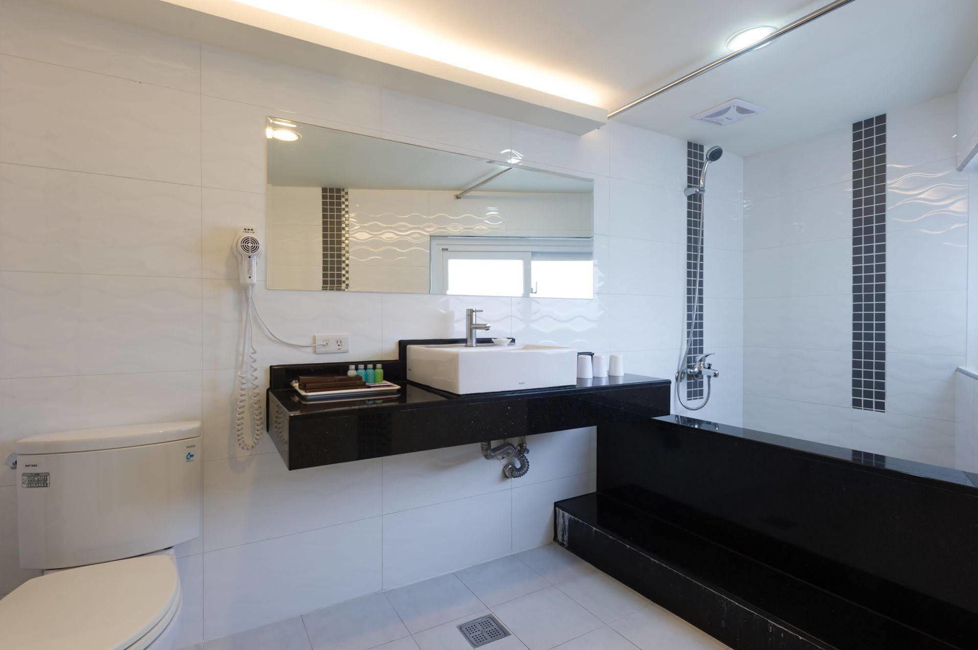 華麗大飯店ferrary Hotel Taipei Extérieur photo